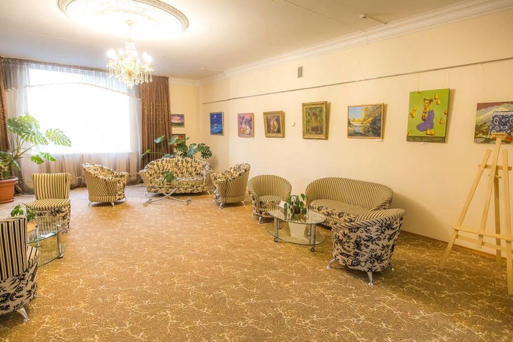 Grand Kavkaz Hotel ナリチク エクステリア 写真